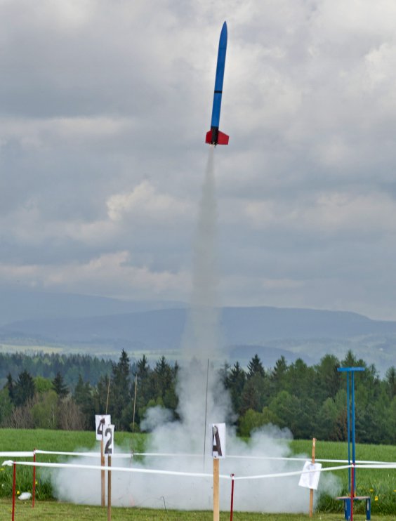 42-start rakety moula rw